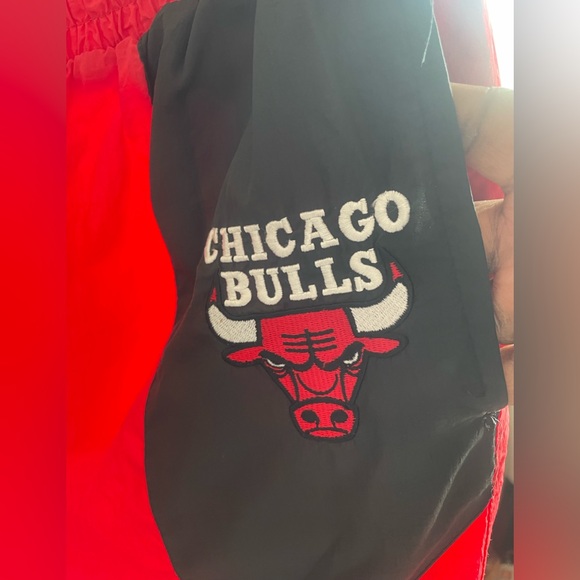Vintage 90s Starter NBA Chicago Bulls Red Tracksuit - Picture 8 of 12